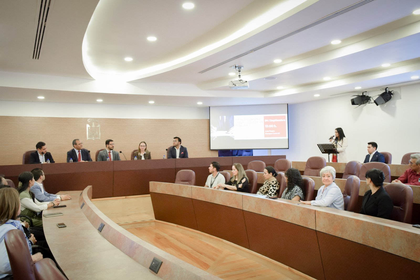 Fotografía de Firman convenio de colaboración El Colegio de Puebla y la UPAEP