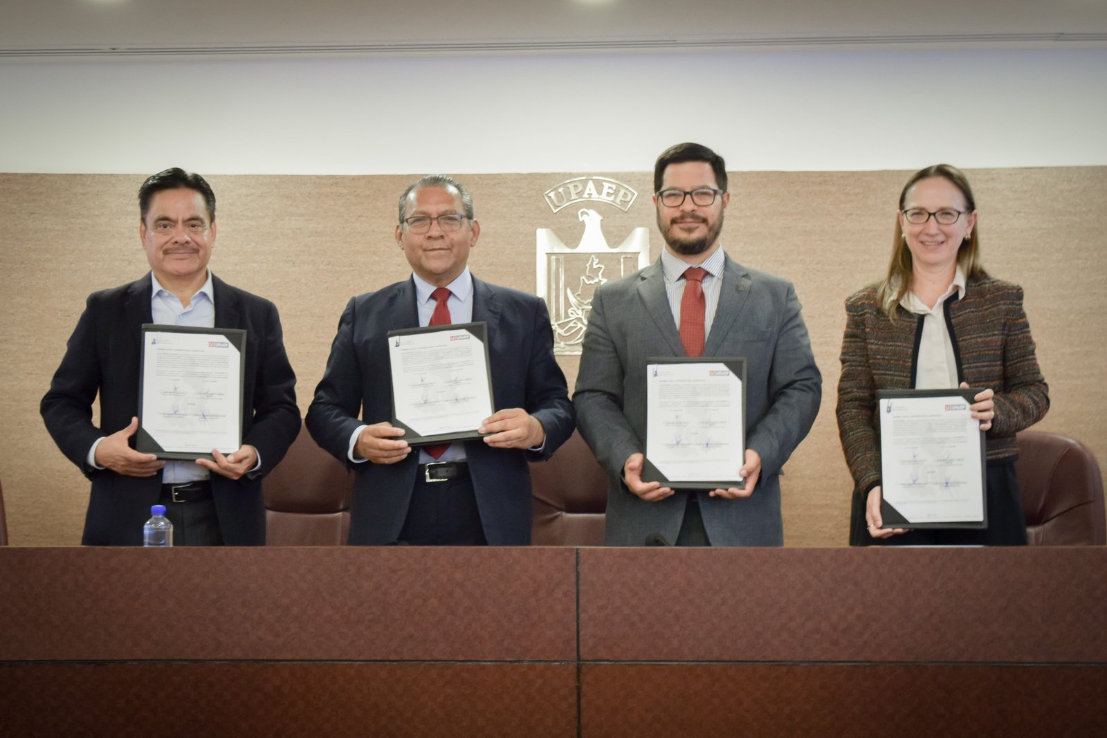 Firman convenio de colaboración El Colegio de Puebla y la UPAEP
